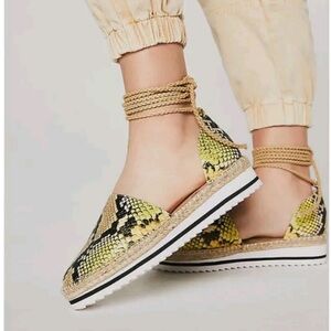 EUC JLO Yellow/Green Snake Print Espadrille Platform  Flats with Ankle Wrap Tie